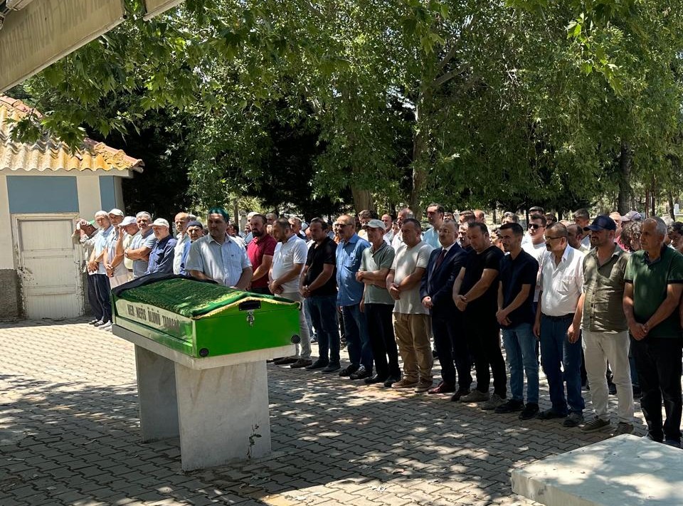 Kaymakam ÖZEL, Gazi Mehmet Ali Yıldız’ın Annesinin Cenazesine Katıldı...
